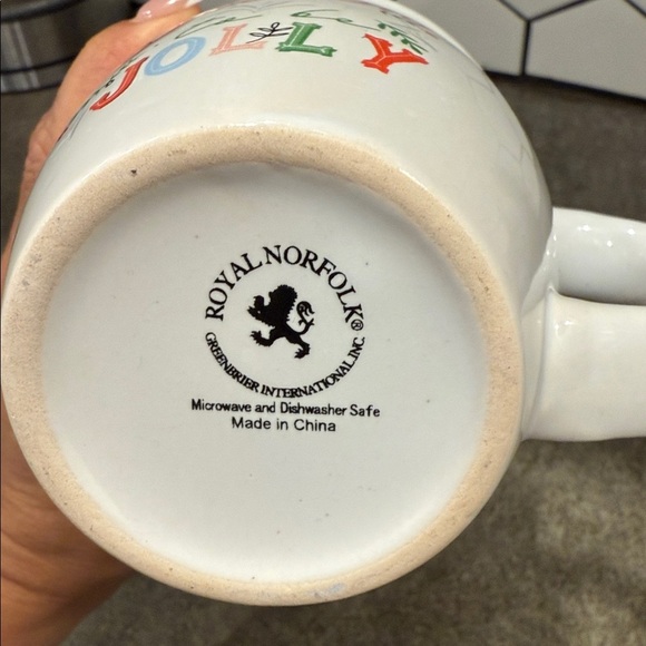 Royal Norfolk White Mug with Festive Multicolor Design - Picture 2 of 2